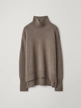 Afbeelding in Gallery-weergave laden, Lisa Yang | Heidi Sweater Truffle
