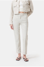 Afbeelding in Gallery-weergave laden, Closed | Pedal Pusher Stone Beige