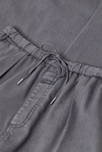 Afbeelding in Gallery-weergave laden, Closed | Milo Jeans Grey