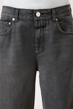 Afbeelding in Gallery-weergave laden, Closed | Jeans Jazzie
