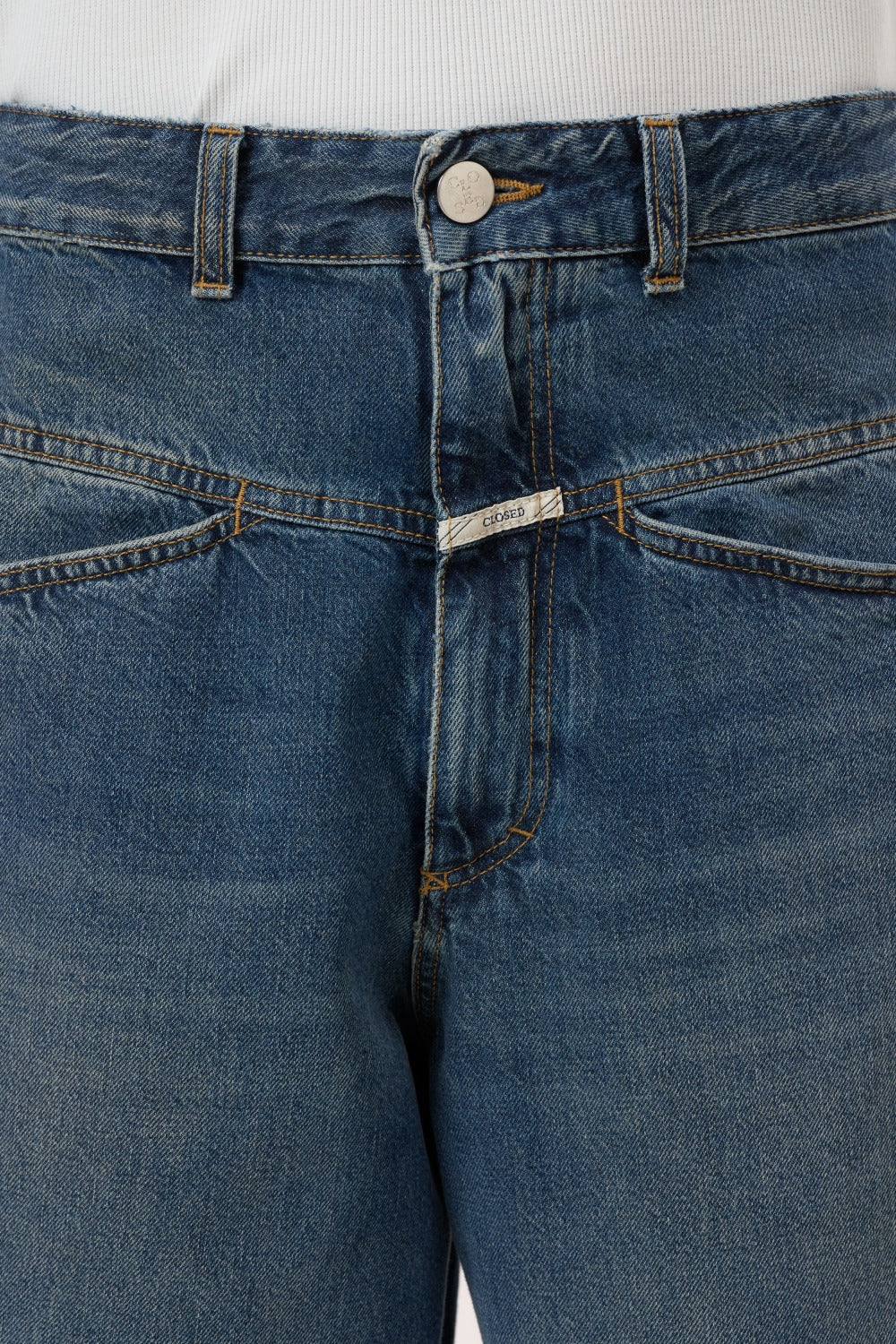 Closed | Baggy Shorts