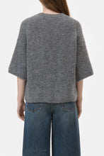 Afbeelding in Gallery-weergave laden, Closed | Short-Sleeve Knit