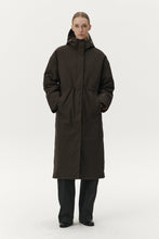 Afbeelding in Gallery-weergave laden, Welter Shelter | Roomy Long Tube Chestnut Jas