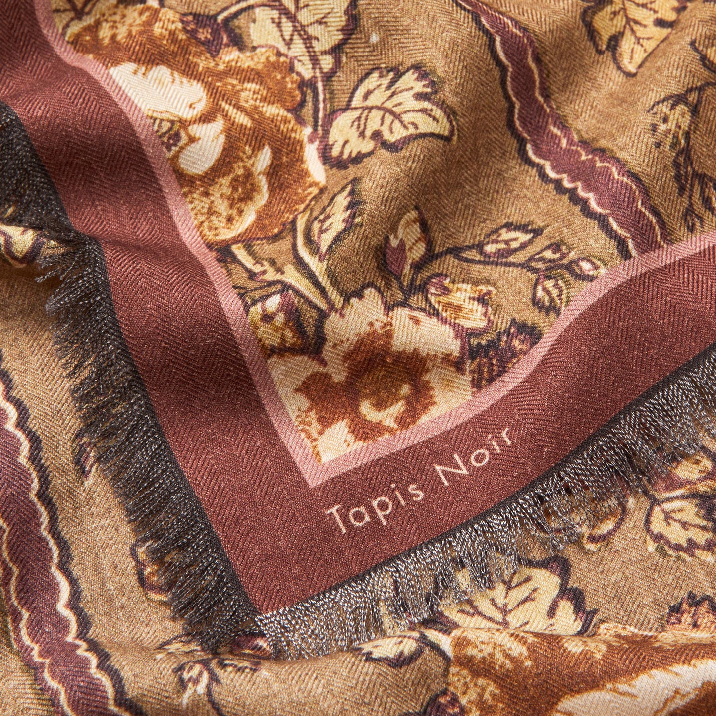 Tapis Noir | Wool Large Gaia Scarf Brown