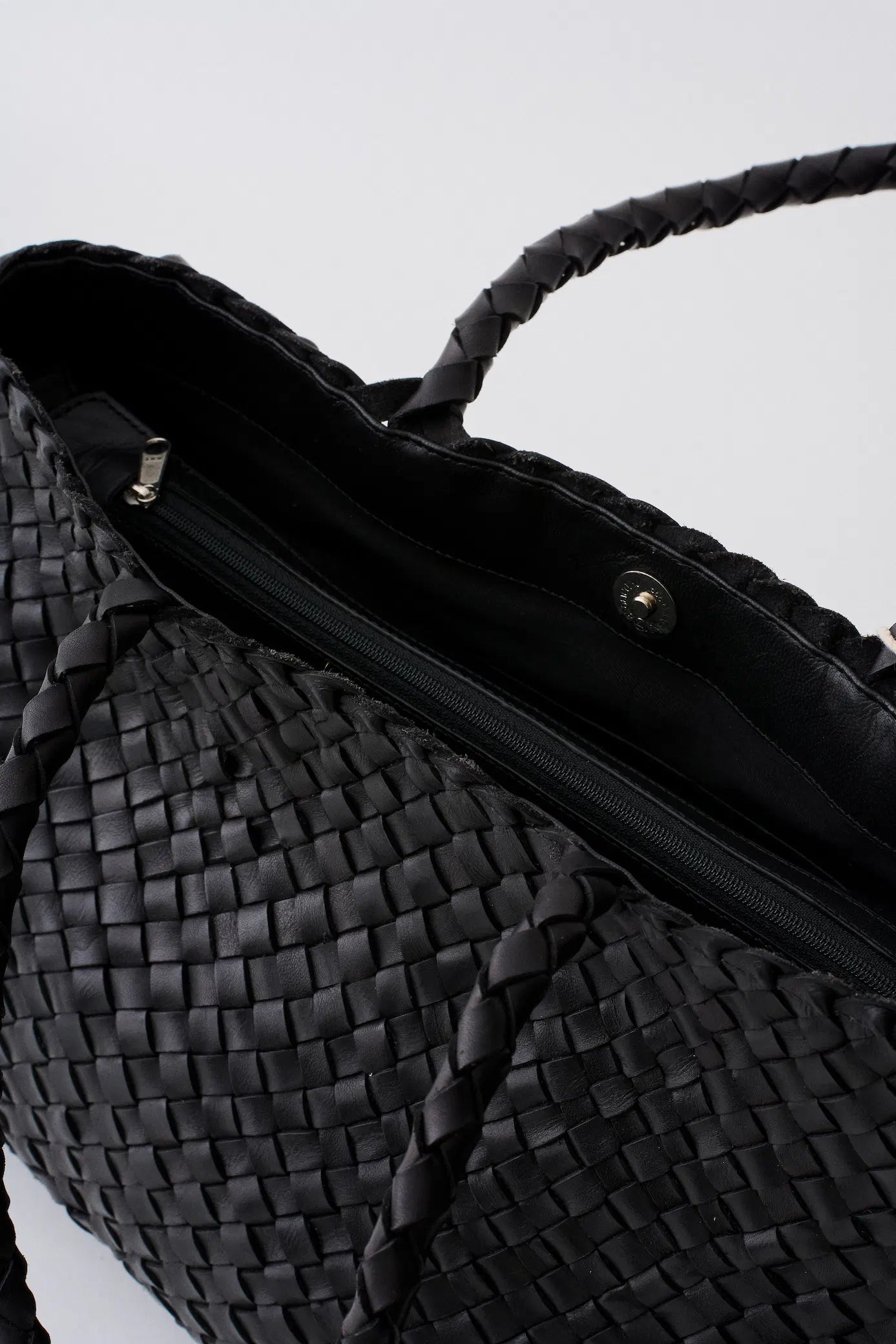 Dragon Diffusion | Vintage Toto Black