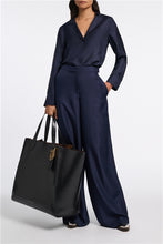 Afbeelding in Gallery-weergave laden, Dorothee Schumacher Blouse Navy Blue
