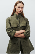 Afbeelding in Gallery-weergave laden, Closed | Parka
