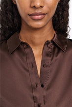 Afbeelding in Gallery-weergave laden, Dorothee Schumacher | Blouse Silk Dark Brown
