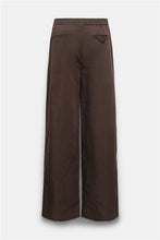 Afbeelding in Gallery-weergave laden, Dorothee Schumacher | Nylon Pants Dark Brown
