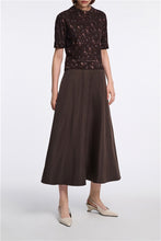 Afbeelding in Gallery-weergave laden, Dorothee Schumacher | Nylon Skirt Dark Brown
