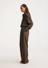 Afbeelding in Gallery-weergave laden, Róhe Silk Shirt Earth
