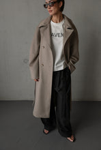 Afbeelding in Gallery-weergave laden, Club L&#39;Avenir | T-Shirt Off-white
