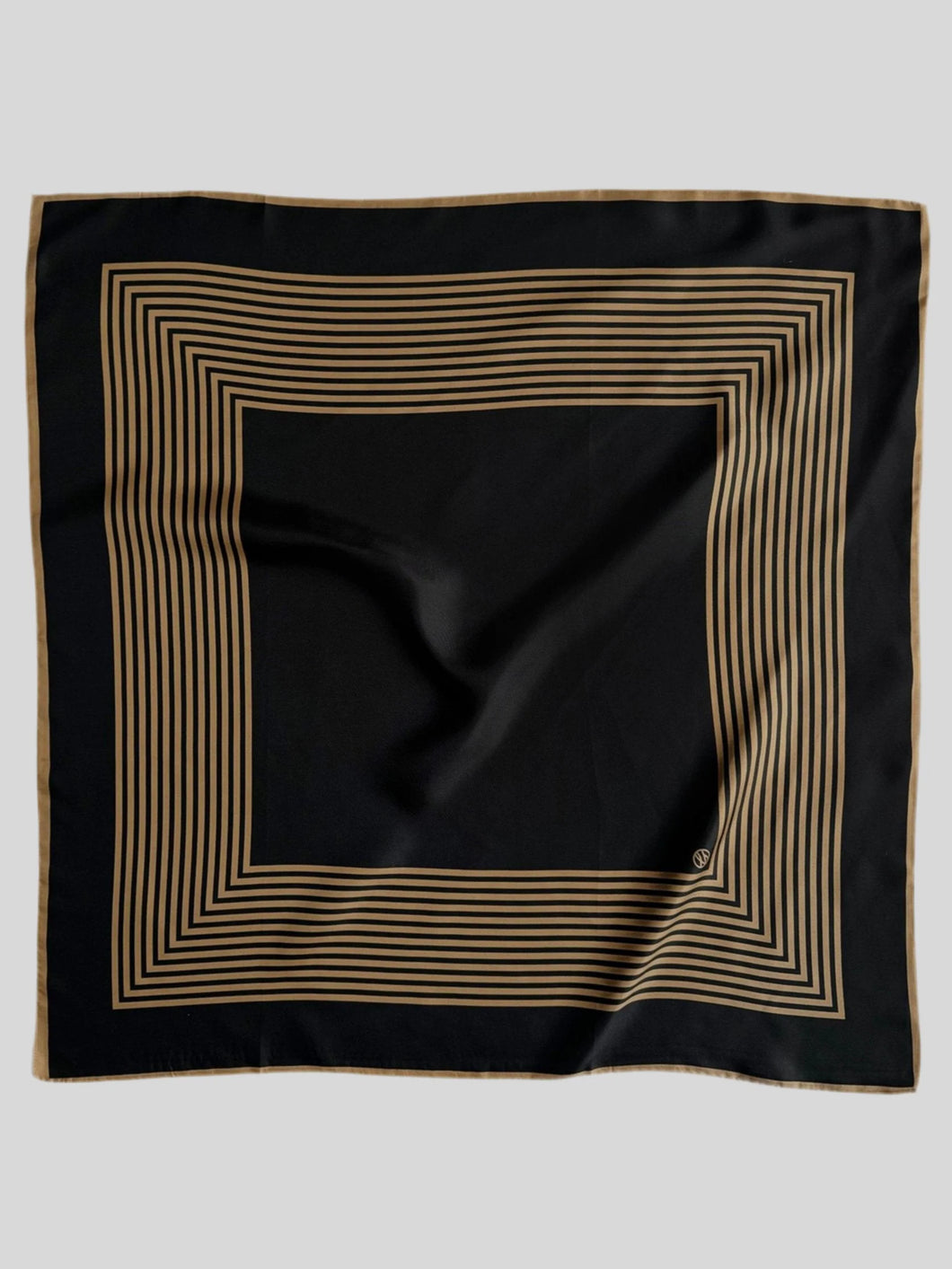 Lescarf | No. 10 Black/Cappuchino