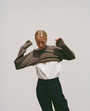 Afbeelding in Gallery-weergave laden, Herman | Crew Neck Sweater Taupe
