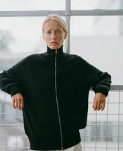 Afbeelding in Gallery-weergave laden, Herman | Zip-Up Cardigan Black
