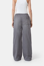 Afbeelding in Gallery-weergave laden, Closed | Milo Jeans Grey
