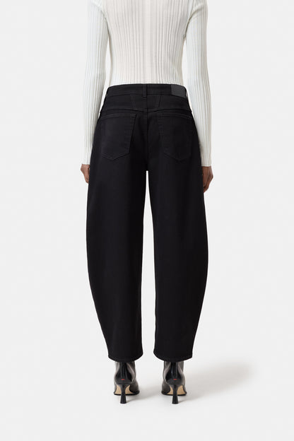 Closed | Jazzie Black
