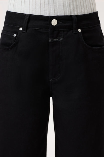Closed | Jazzie Black