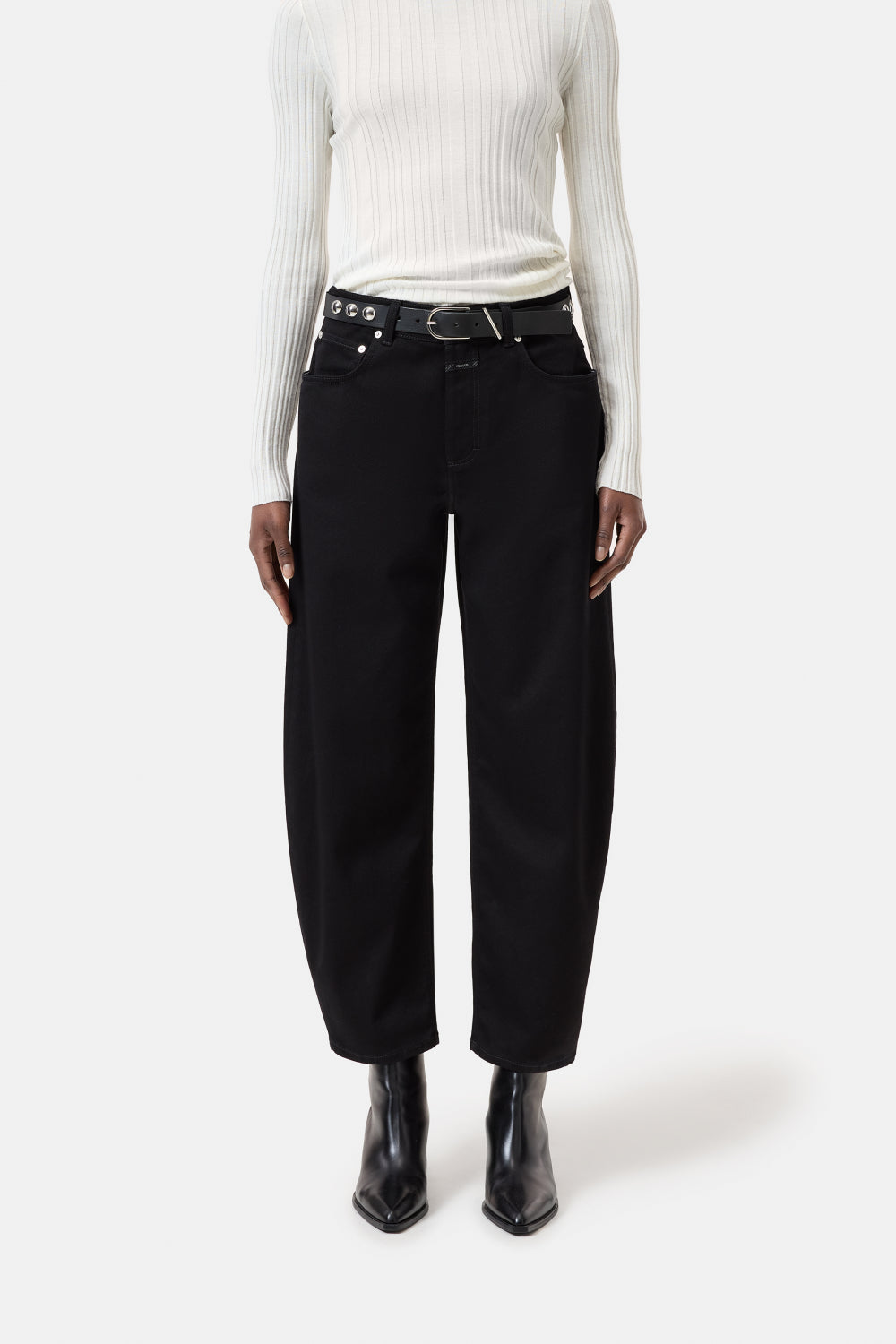 Closed | Jazzie Black