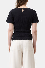 Afbeelding in Gallery-weergave laden, Closed | Smocked Top
