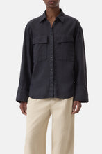 Afbeelding in Gallery-weergave laden, Closed | Linnen Blouse Black
