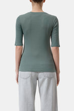 Afbeelding in Gallery-weergave laden, Closed | Crewneck Shirt
