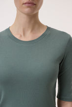 Afbeelding in Gallery-weergave laden, Closed | Crewneck Shirt
