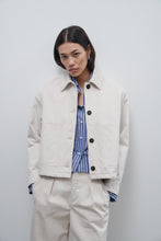 Afbeelding in Gallery-weergave laden, Closed Jacket
