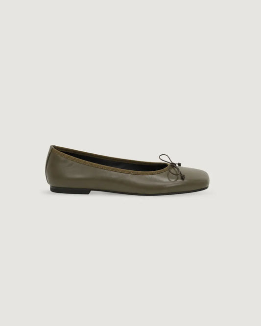 Cara_Rosa_Olly_Ballerina_Nappa_Leather_Khaki_groen flats