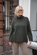 Afbeelding in Gallery-weergave laden, Allude | Knit Dark Green
