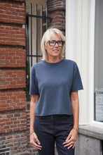 Afbeelding in Gallery-weergave laden, Lisa Yang | Cila T-Shirt
