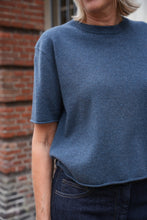 Afbeelding in Gallery-weergave laden, Lisa Yang | Cila T-Shirt
