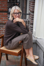 Afbeelding in Gallery-weergave laden, Allude | Knit Dark Brown
