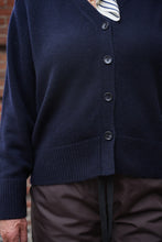 Afbeelding in Gallery-weergave laden, Allude | Cardigan Navy
