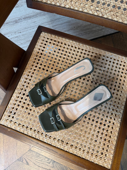 Cara Rosa | Giulia Heels Khaki