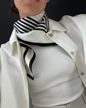 Afbeelding in Gallery-weergave laden, Lescarf | No. 1 Scarf Cream/Black
