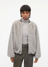 Afbeelding in Gallery-weergave laden, Studio AR | Reversibel Faux Fur Jacket
