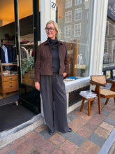 Afbeelding in Gallery-weergave laden, Studio AR | Brown Jacket
