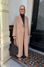 Afbeelding in Gallery-weergave laden, &#39;S Max Mara | Camel Coat
