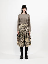 Afbeelding in Gallery-weergave laden, Talking Walls | Skirt Nona Labyrinth
