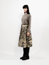 Afbeelding in Gallery-weergave laden, Talking Walls | Skirt Nona Labyrinth

