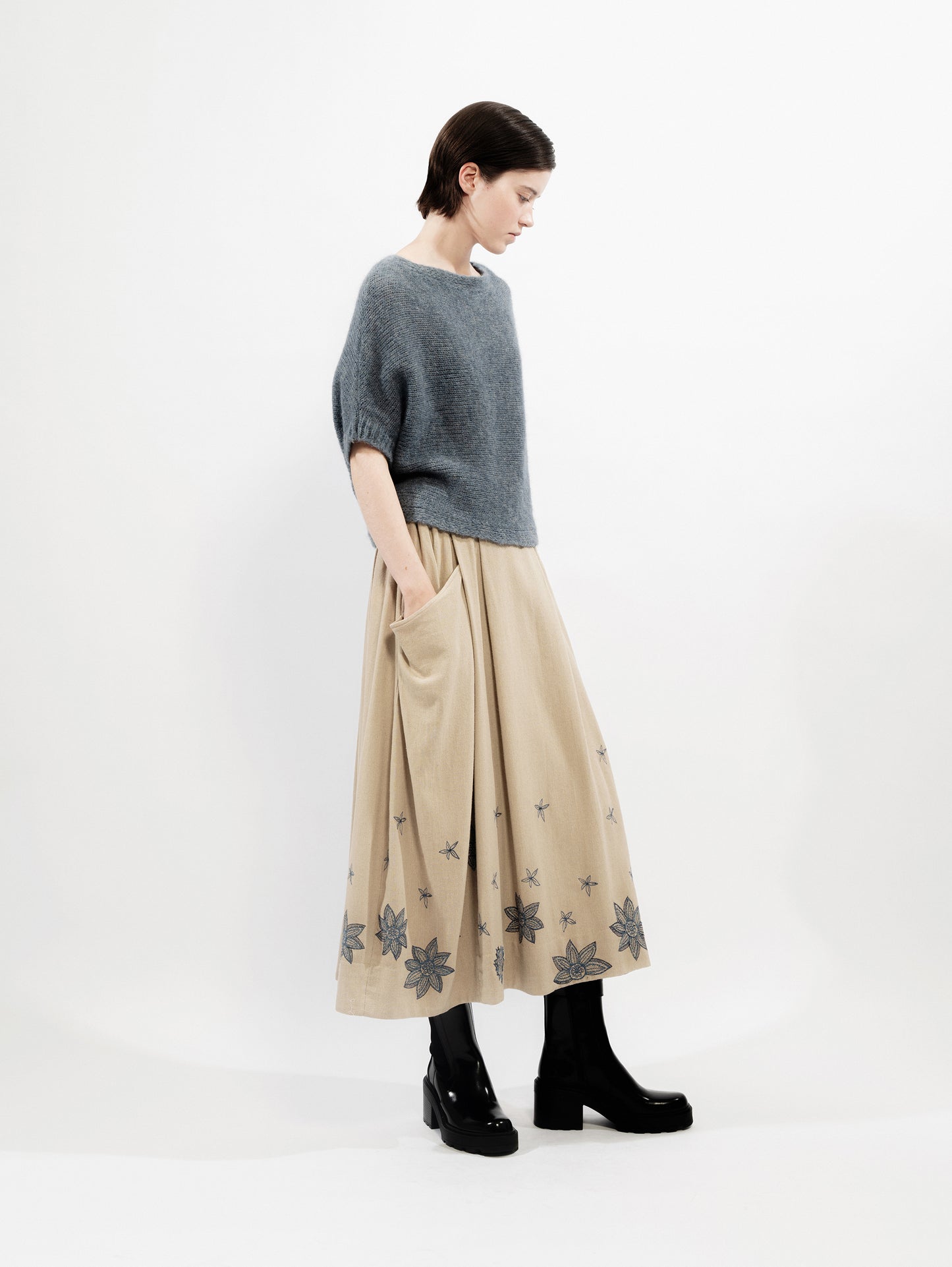 Talking Walls | Skirt Stella Chrysta