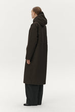 Afbeelding in Gallery-weergave laden, Welter Shelter | Roomy Long Tube Chestnut Jas
