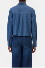 Afbeelding in Gallery-weergave laden, Closed | Cropped Shirt
