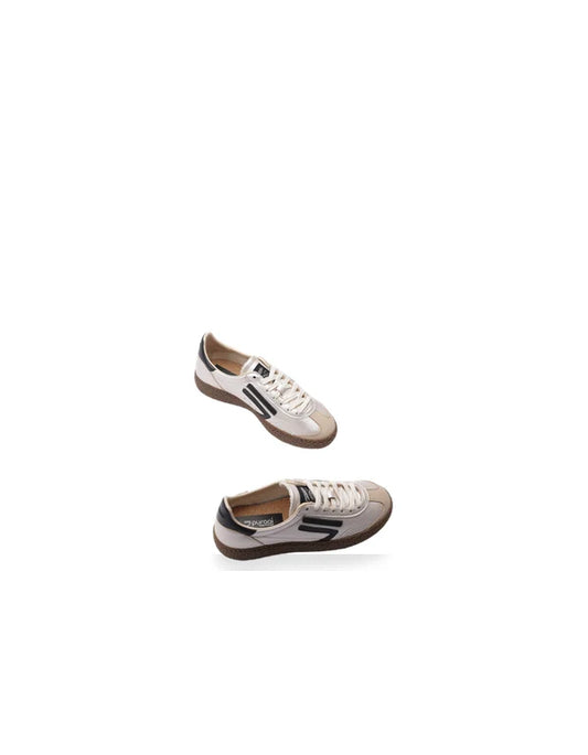 Puraai | Sneakers Ice Skating