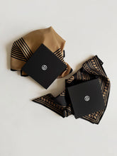 Afbeelding in Gallery-weergave laden, Lescarf | No. 10 Black/Cappuchino
